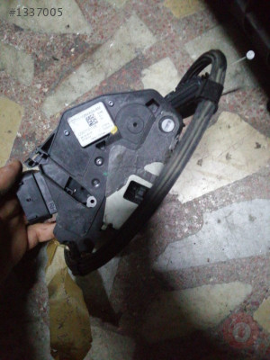 CONNECT SAĞ SÜRGÜLÜ KAPI KİLİDİ DT11 V264A00 ÇIKMA ORJ 2014