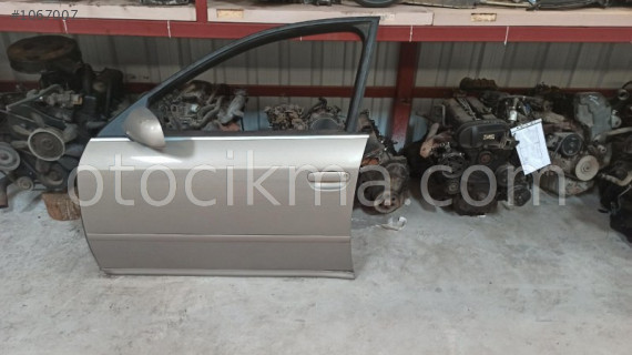 AUDİ A6 C5 SOL ÖN KAPI