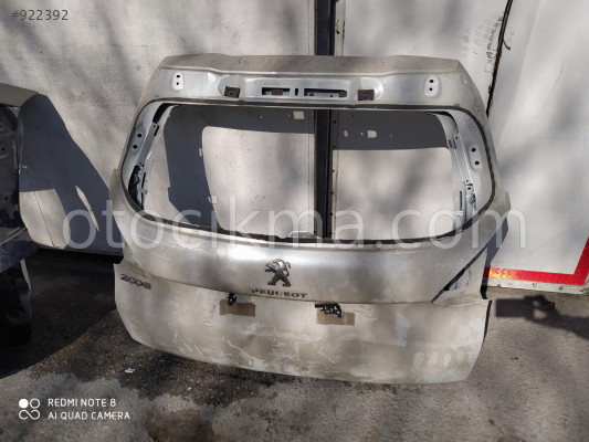 Peugeot 2008 bagaj kapısı