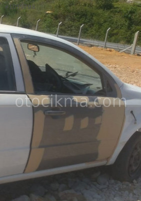 2011 model chevrolet aveo ls çıkma sağ ön kapı