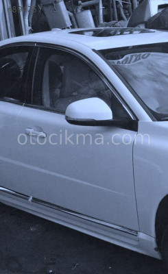 VOLVO S80 ÇIKMA SAĞ ÖN KAPI.