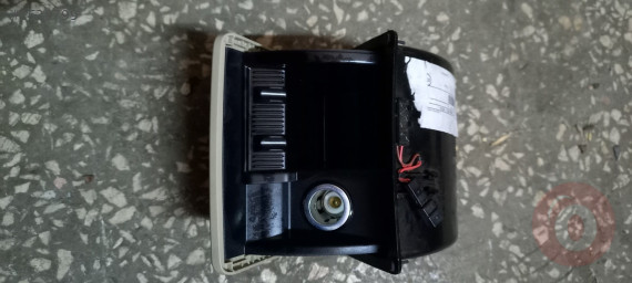 3V0857961 - Skoda Superb Orta Konsol Küllük Orjinal Çıkma