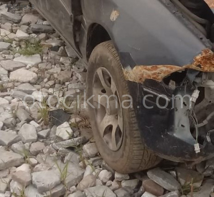 toyota corona 2.0 çıkma sağ ön jant lastik