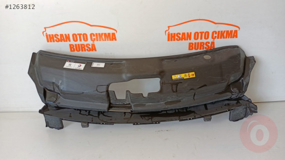 Peugeot 208 tampon üst plastik