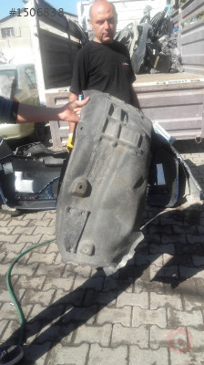 Audi  a6 davlumbaz çıkma