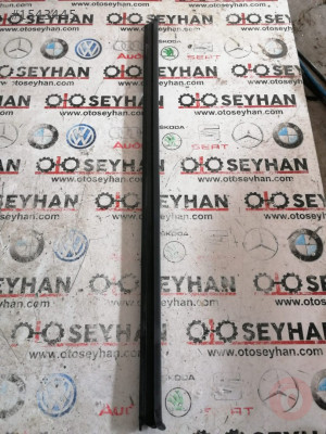 5K6839479 volkswagen golf 6 sol arka kapı iç cam sıyırıcı fi