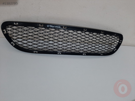 BMW E90 3 SERİSİ ÖN PANJUR IZGARASI ORJİNAL ÇIKMA