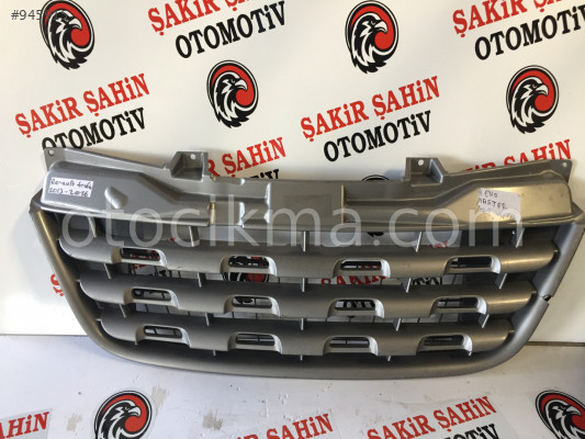 2013-2016 renault trafic ön panjur çıkma