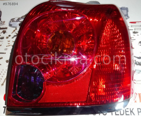 TOYOTA AVENSIS SAĞ STOP 2003 2005