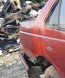 1993 model peugeot 405 çıkma sağ arka çamurluk