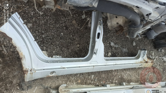 Mercedes 210 sağ marbiyel