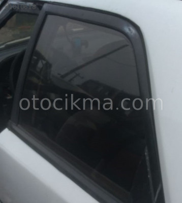 1993 model mazda 323 jb çıkma sol arka kapı camı