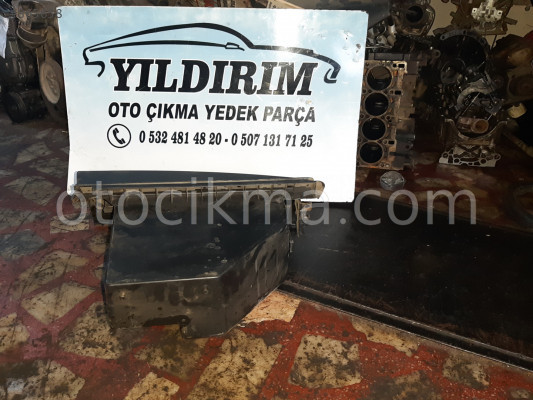 RENAULT MEGAN 2 TORPİDO ÜST KAPAĞI