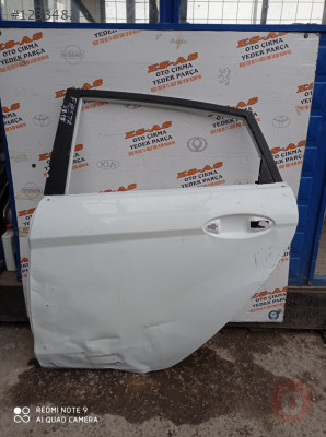 Ford Fiesta Sol Arka Kapı Boş