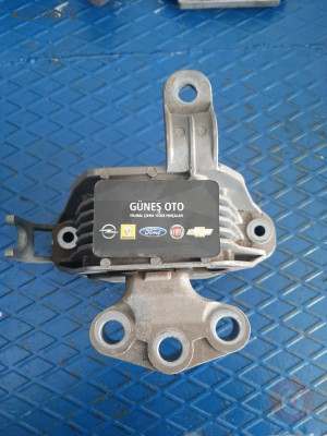 OPEL ASTRA J B16 XER MOTOR KULAĞI ÇIKMA ORJİNAL