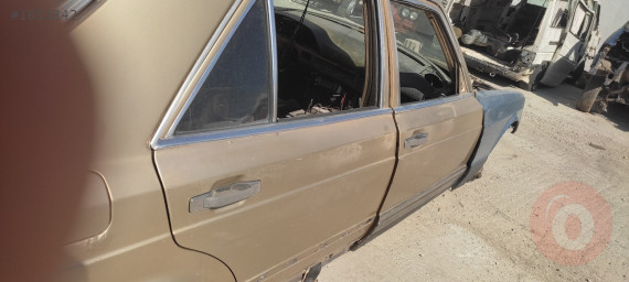 Mercedes 280se  çıkma sağ arka kapı