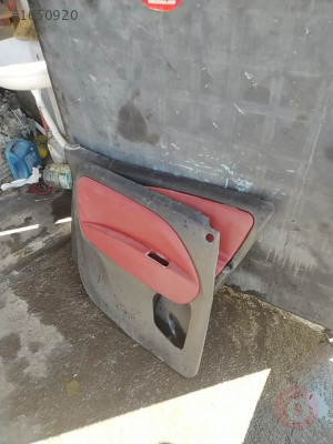 Doblo geniş aile sol arka kapı döşemesi kırmızı
