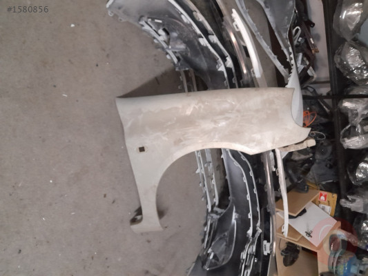 1999 model.clio sag on camurluk cikma parca