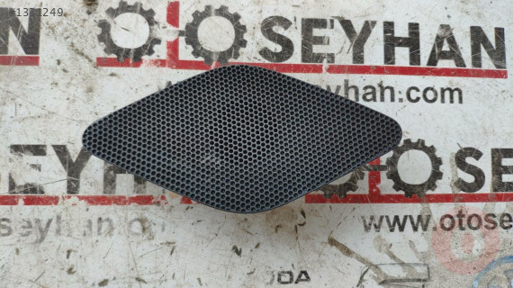 1K0035412C 1K4868159A jetta 09 arka sol kapı tweeter ızgara