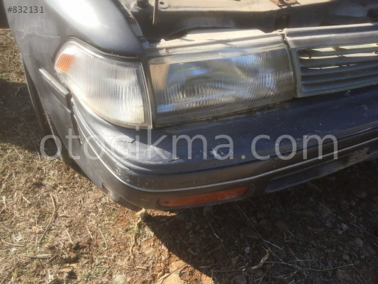 TOYOTA CORONA SAĞ ÖN FAR