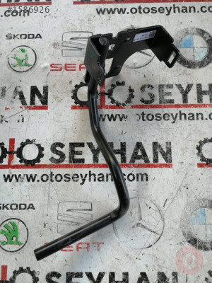 5Q1723913E audi a3 2020 debriyaj pedalı destek demiri