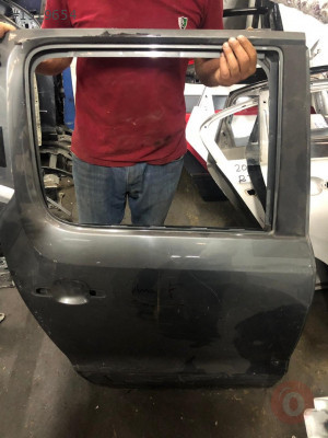 AMAROK SAĞ ARKA KAPI ÇIKMA ORJİNAL PARÇALAR