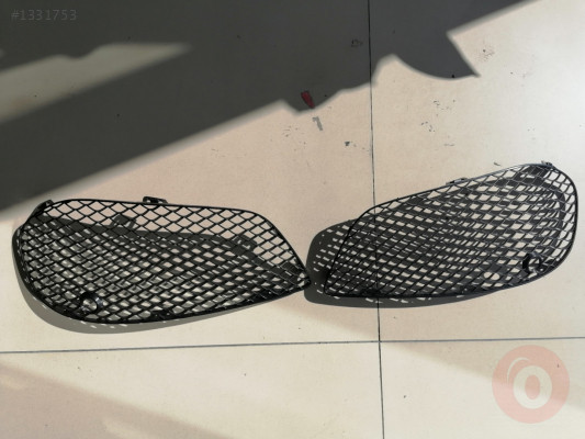 MERCEDES W205 AMG SIFIR SAĞ SOL TAMPON IZGARASI