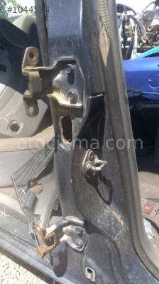 kia clarus çıkma sağ arka kapı menteşesi