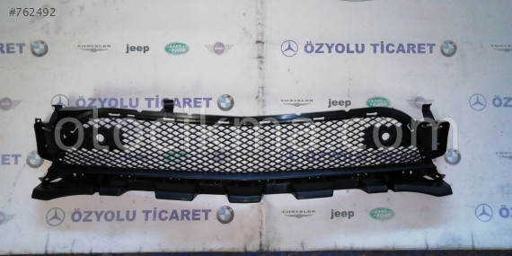 Mercedes w117 cla serisi amg ön orta tampon IZGARASI