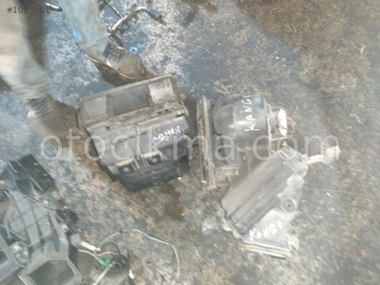 RENAULT KANGOO KALORİFER KAZANI ÇIKMA PARÇA