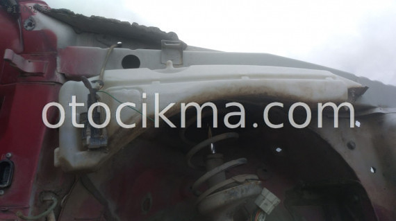 renault megane 1 çıkma silecek su deposu motorlu