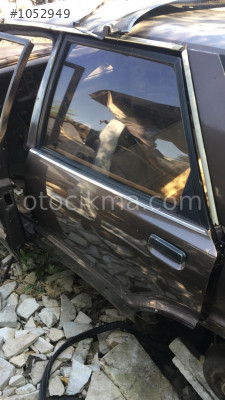 ford taunus çıkma sol arka kapı