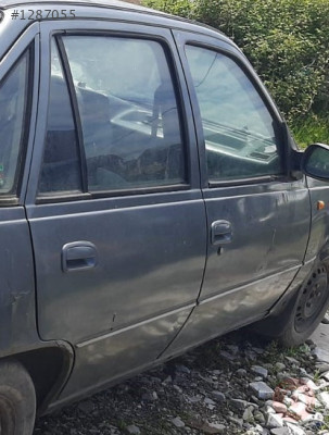 1996 model daewoo nexia 1.5 çıkma sağ takım kapı
