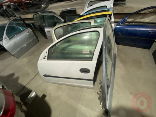 Opel Corsa sol ön kapı çıkma