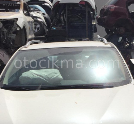 2016 Model Nissan Qashgai 1.5 Dizel çıkma ön cam.