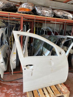 DACIA DUSTER ORIJINAL SAĞ ON KAPI GÜL OTOMOTIV