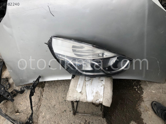 2015 Clio sağ far çıkma