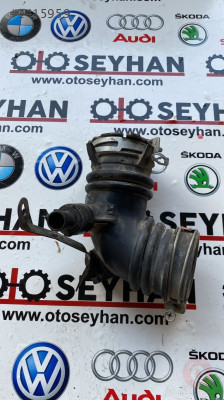 17880-0Y030 toyota yaris 2012 1.33 kelebek boğazı hava boru