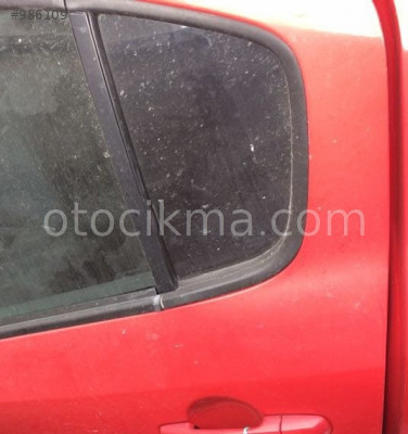 2008 model suzuki sx4 çıkma sol arka kelebek camı