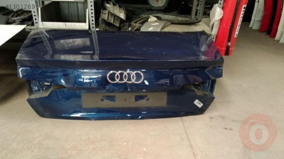 AUDI A4 2018 2021 BAGAJ KAPAĞI 8W5827025D