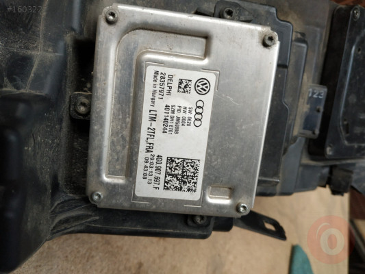 Audi A6 far beyni