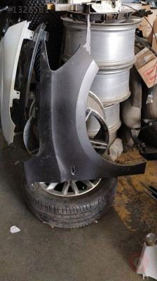 Peugeot 301 sağ ön çamurluk 350₺ **
