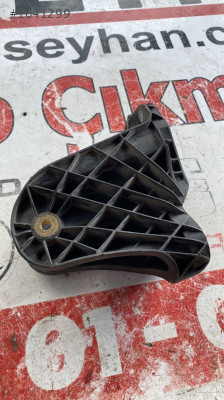 1K0721798E volkswagen caddy scirocco debriyaj pedalı braketi
