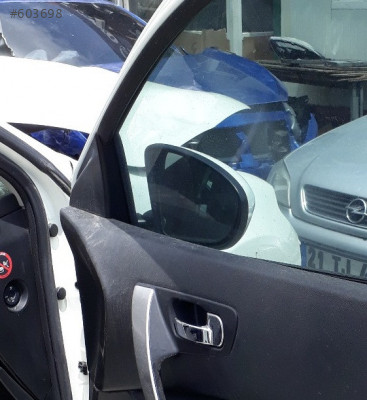 2011 MODEL NİSSAN QASHGAİ KOMPLE SAĞ DİKİZ AYNA CAMI.