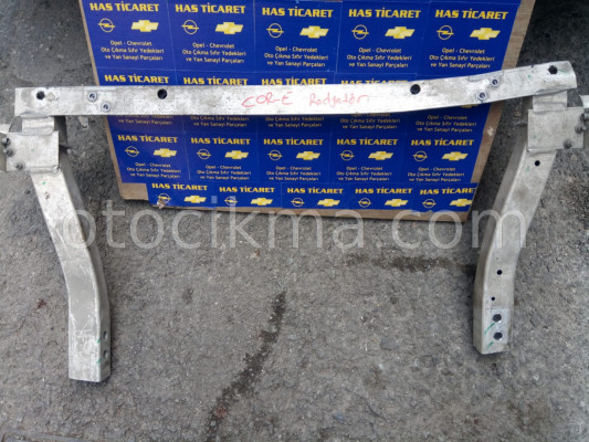 OPEL CORSA E RADYATÖR DEMİRİ TEMİZ ÇIKMA YEDEK PARÇA
