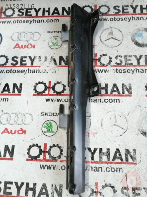 8V5858908 audi a3 2020 sağ koltuk marşbiyel bağlantı demiri