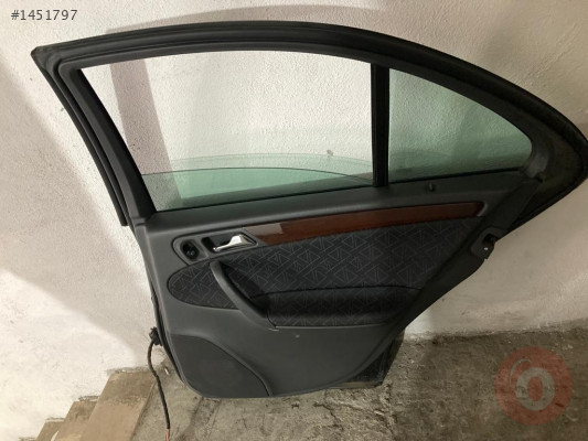 Mercedes C200 W203 Sağ Arka Kapı Döşemesi Orjinal Çıkma