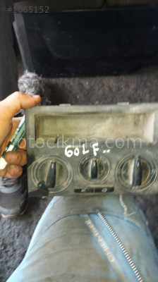VOLKSWAGEN GOLF KLİMA KONTROL PANELİ ÇIKMA PARÇA