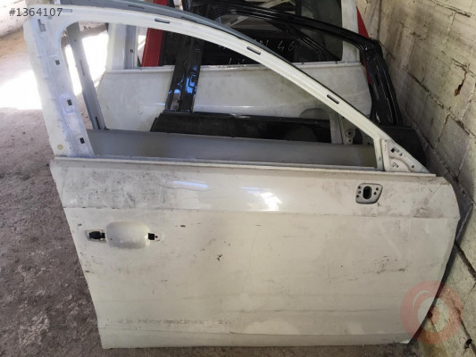 AUDİ A3 SAĞ ÖN KAPI VE TÜM ÇKMA ORJİNAL PARÇALAR
