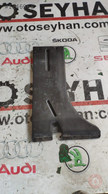 8W0819802A audi a4 2017 sağ arka ayak havalandırma borusu